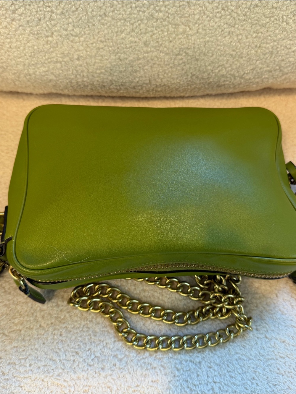 COACH Flight Bag Lime Green Leather Crossbody with Gold Chain - Picture 4 of 5
